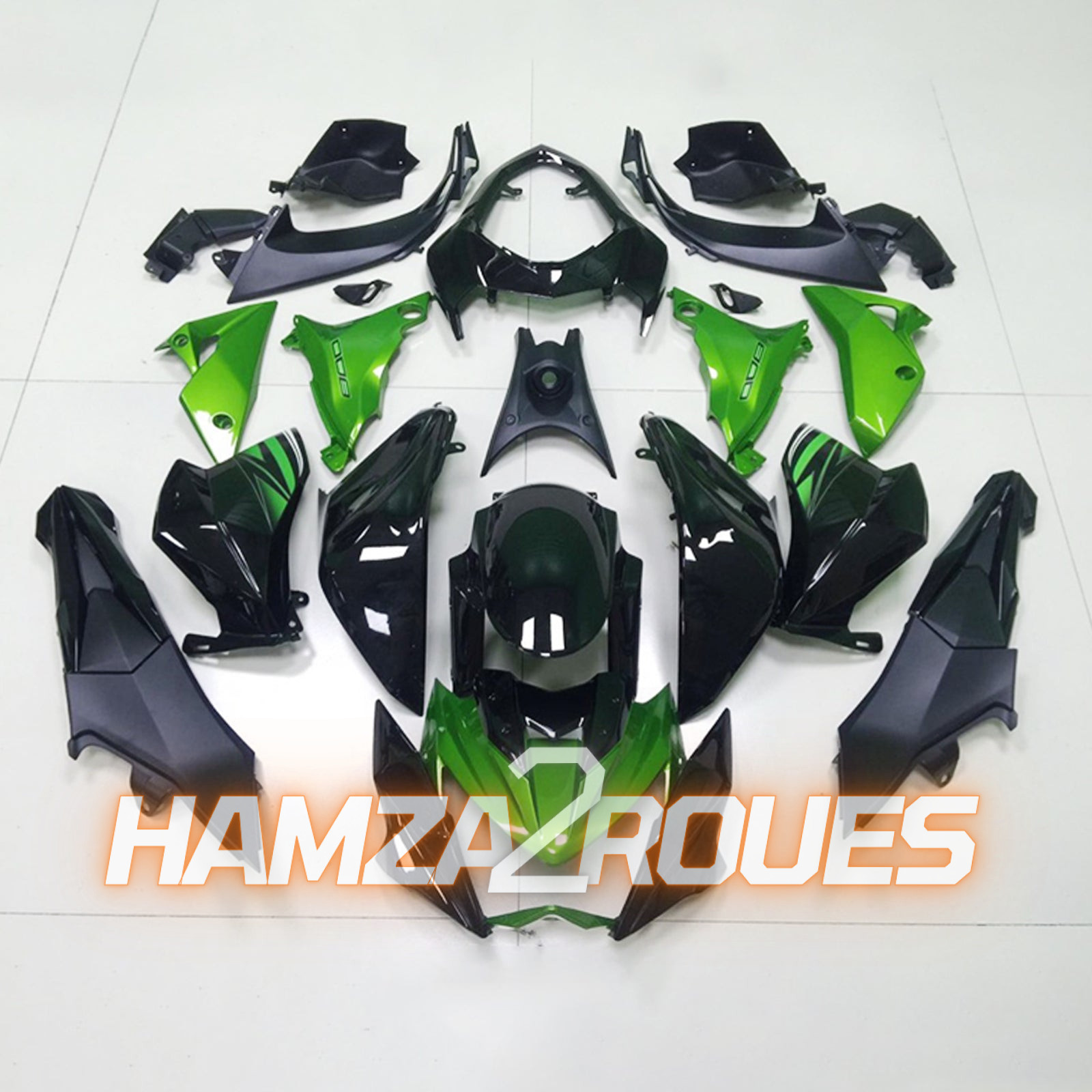 6faa230f29f48aeab6a5648821ef815c Kit Carénage Kawasaki Z800 2013-2018 – Image 1